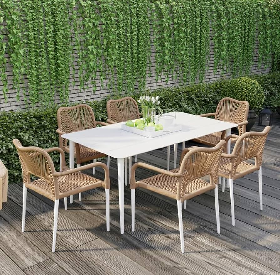 Outdoor Seating Dining